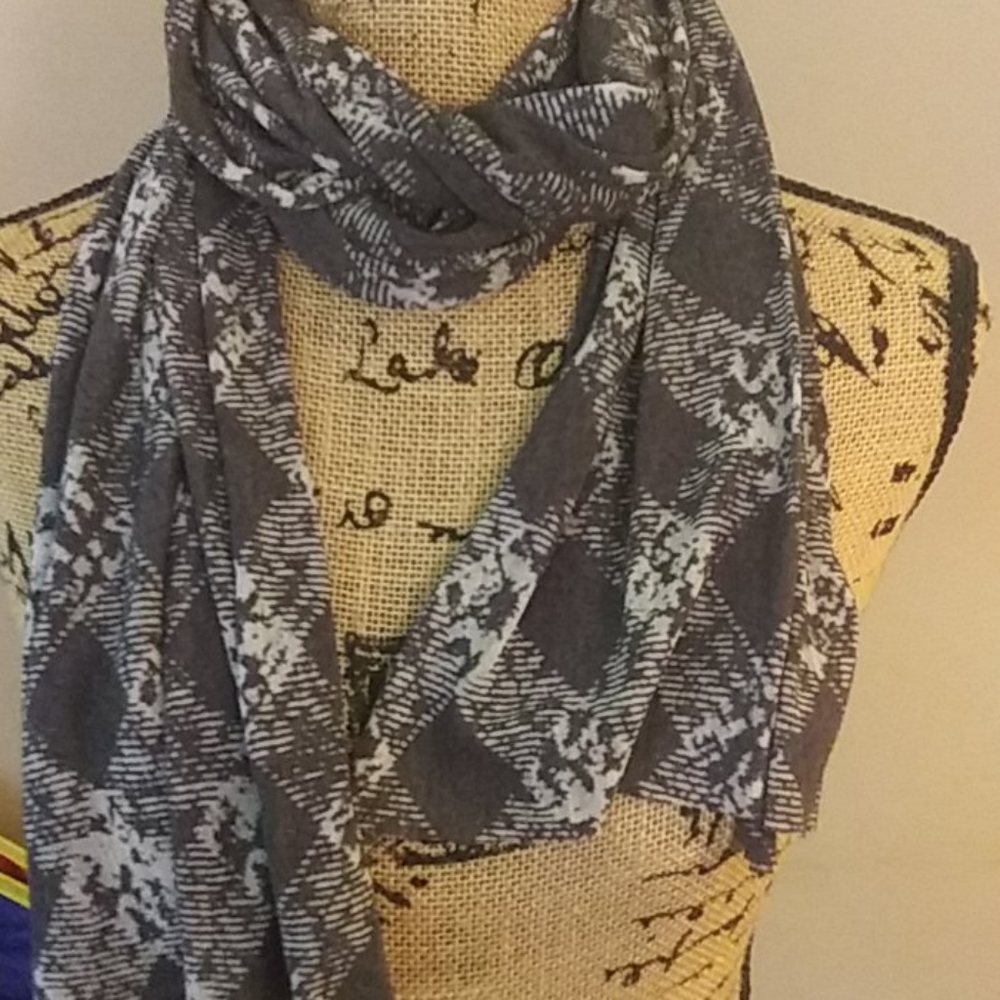 Stylish scarf